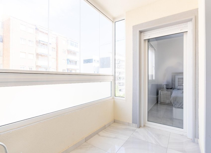 Resale - Terraced house / Townhouse - Torrevieja - Punta Prima
