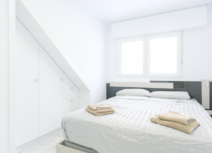 Resale - Terraced house / Townhouse - Torrevieja - Punta Prima