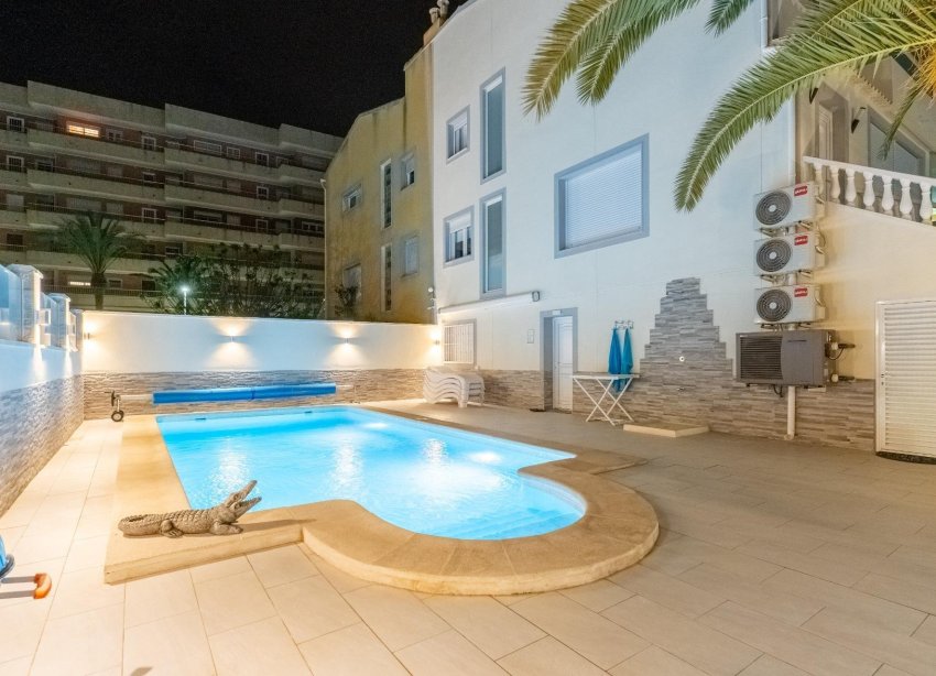 Resale - Terraced house / Townhouse - Torrevieja - Punta Prima