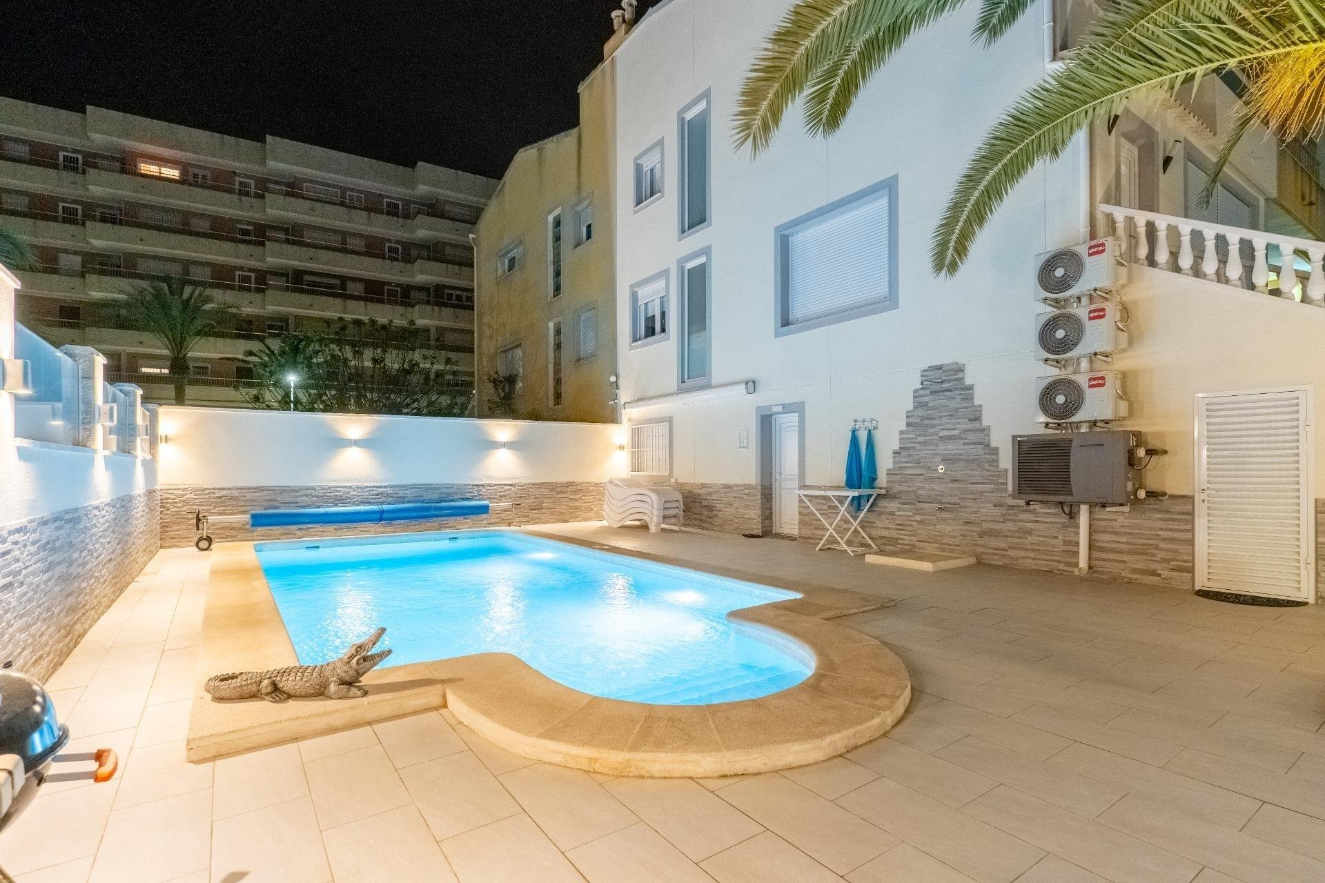 Resale - Terraced house / Townhouse - Torrevieja - Punta Prima
