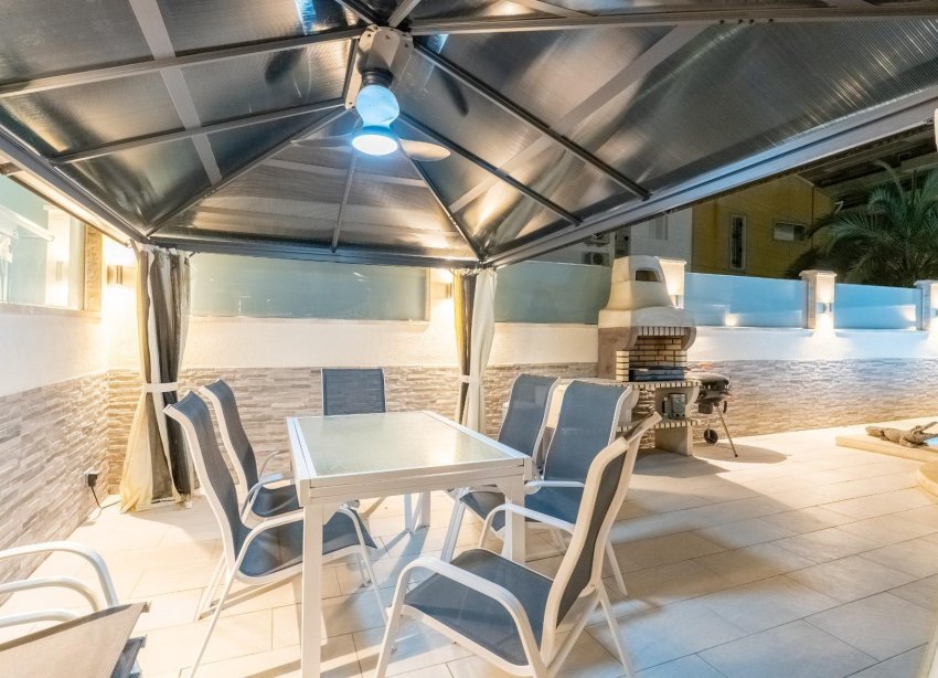 Resale - Terraced house / Townhouse - Torrevieja - Punta Prima