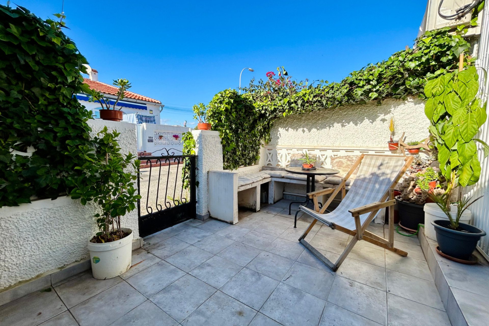 Resale - Terraced house / Townhouse - Torrevieja - Urbanización San Luis