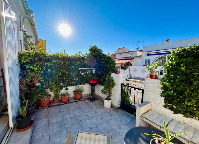 Resale - Terraced house / Townhouse - Torrevieja - Urbanización San Luis
