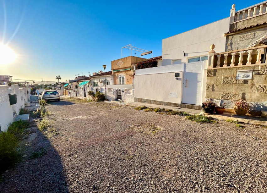 Resale - Terraced house / Townhouse - Torrevieja - Urbanización San Luis