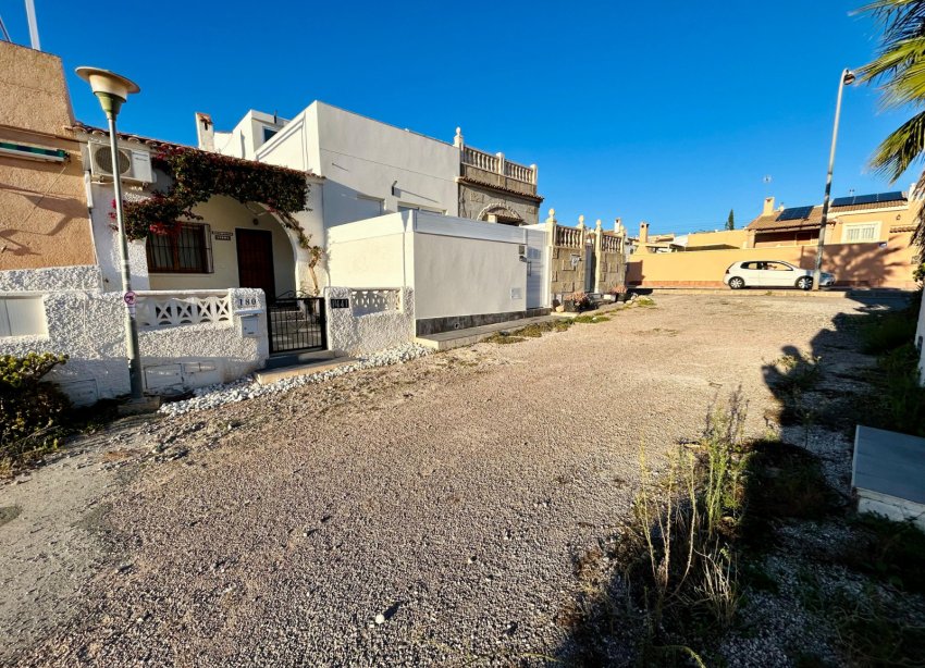Resale - Terraced house / Townhouse - Torrevieja - Urbanización San Luis