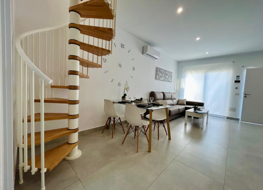 Resale - Terraced house / Townhouse - Torrevieja - Urbanización San Luis