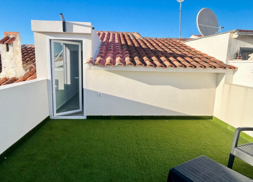 Resale - Terraced house / Townhouse - Torrevieja - Urbanización San Luis
