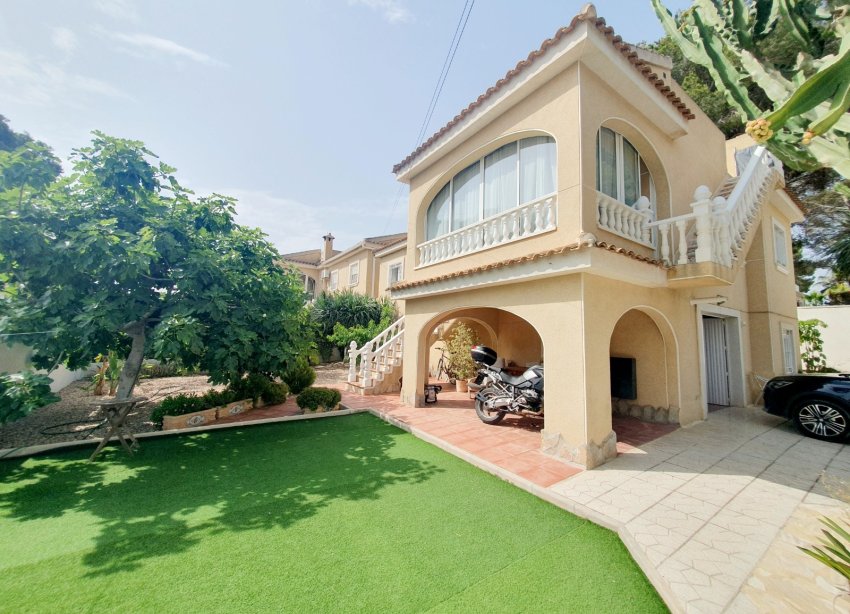 Resale - Terraced house / Townhouse - Torrevieja