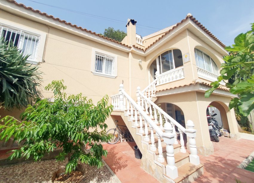 Resale - Terraced house / Townhouse - Torrevieja