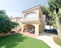 Resale - Terraced house / Townhouse - Torrevieja