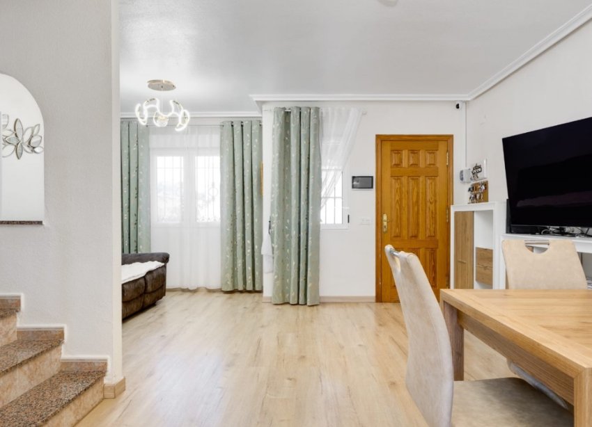 Resale - Terraced house / Townhouse - Torrevieja