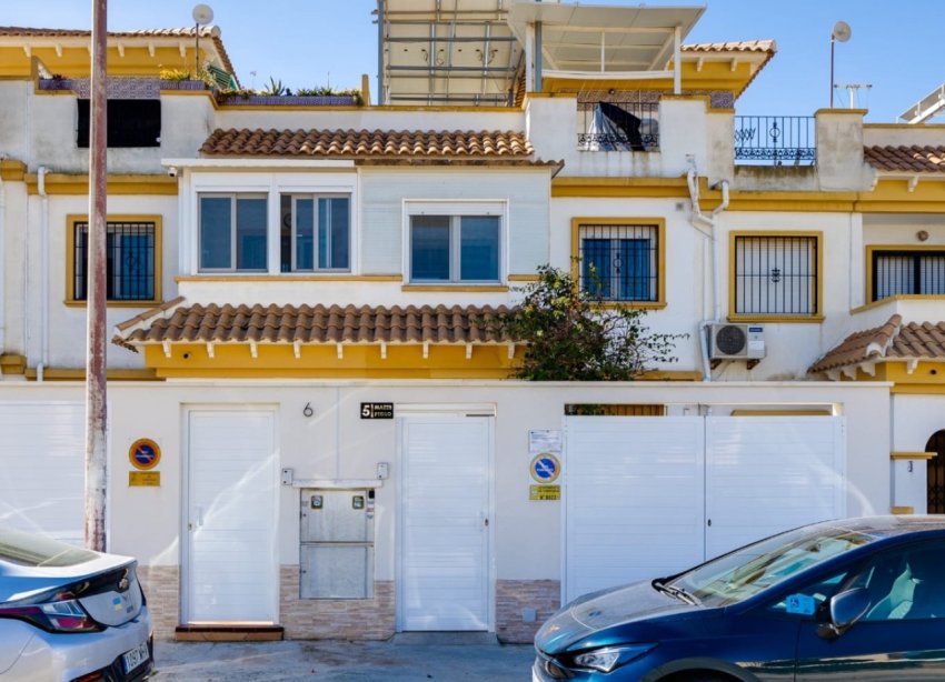 Resale - Terraced house / Townhouse - Torrevieja