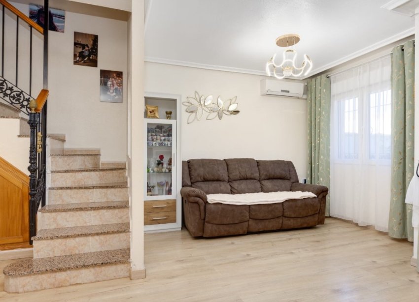 Resale - Terraced house / Townhouse - Torrevieja