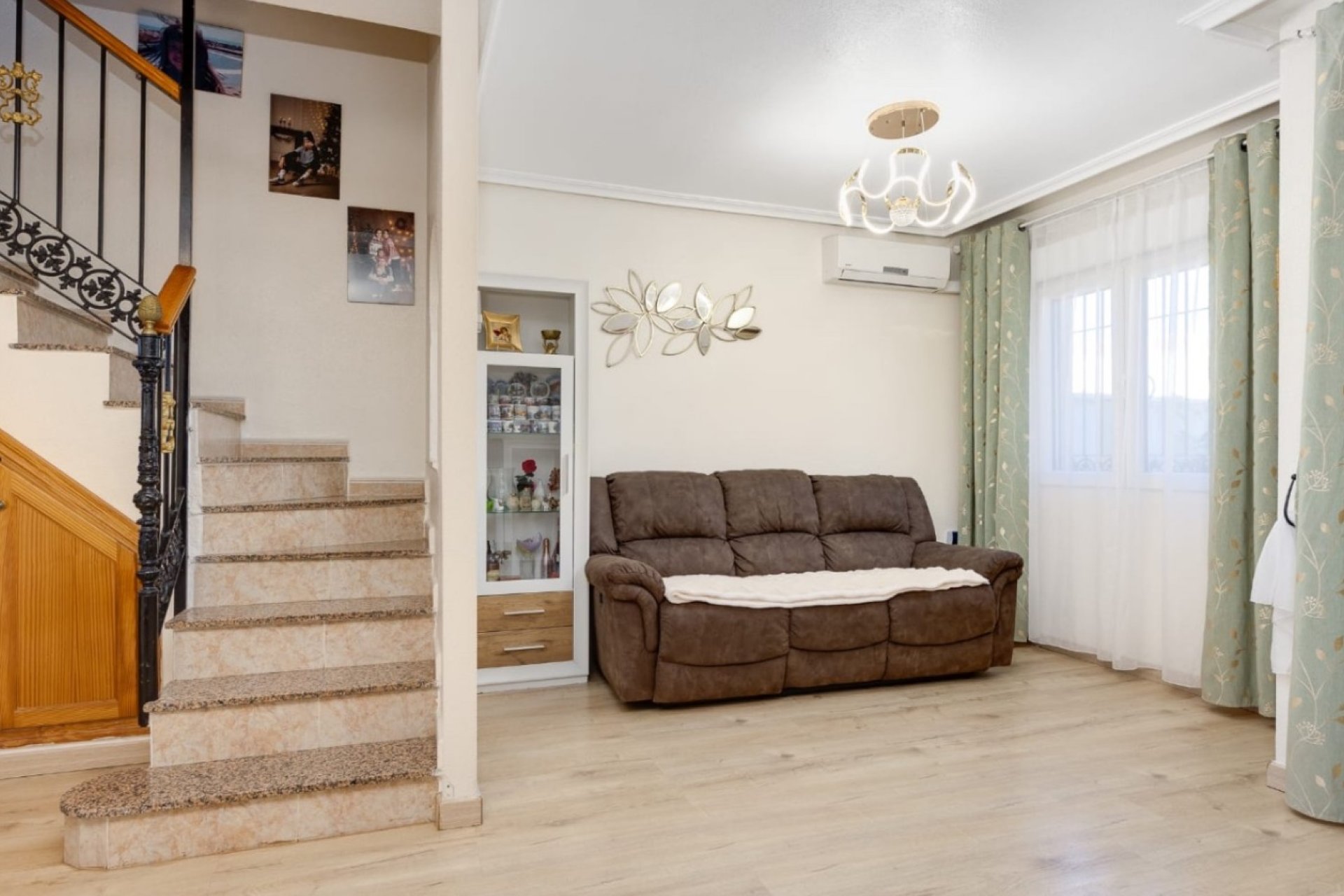 Resale - Terraced house / Townhouse - Torrevieja
