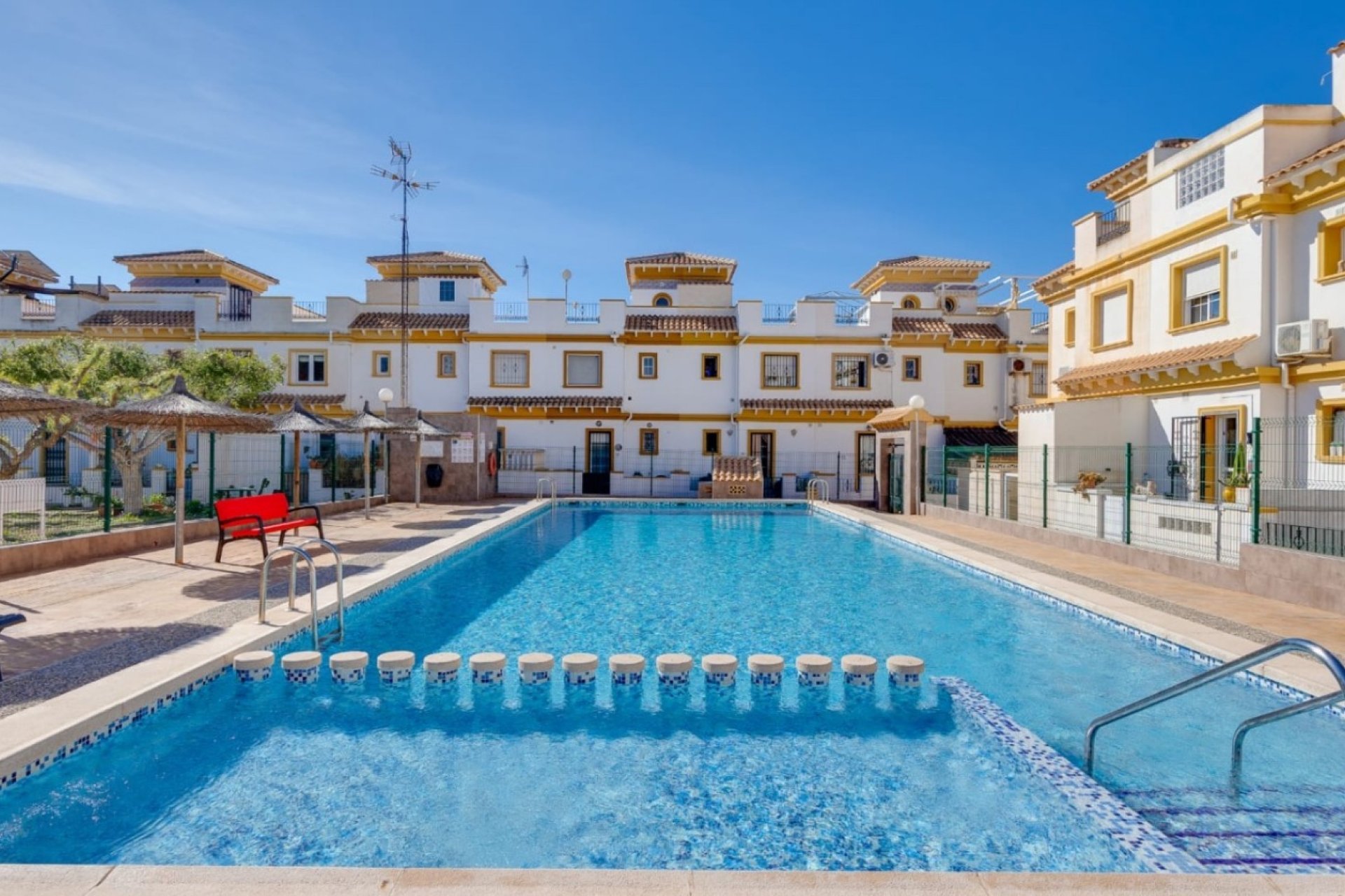 Resale - Terraced house / Townhouse - Torrevieja