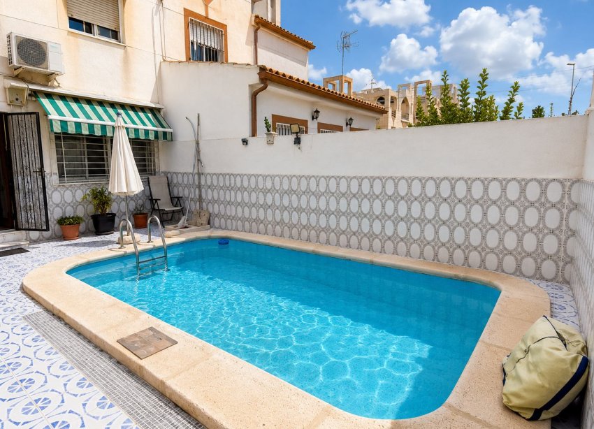 Resale - Terraced house / Townhouse - Torrevieja