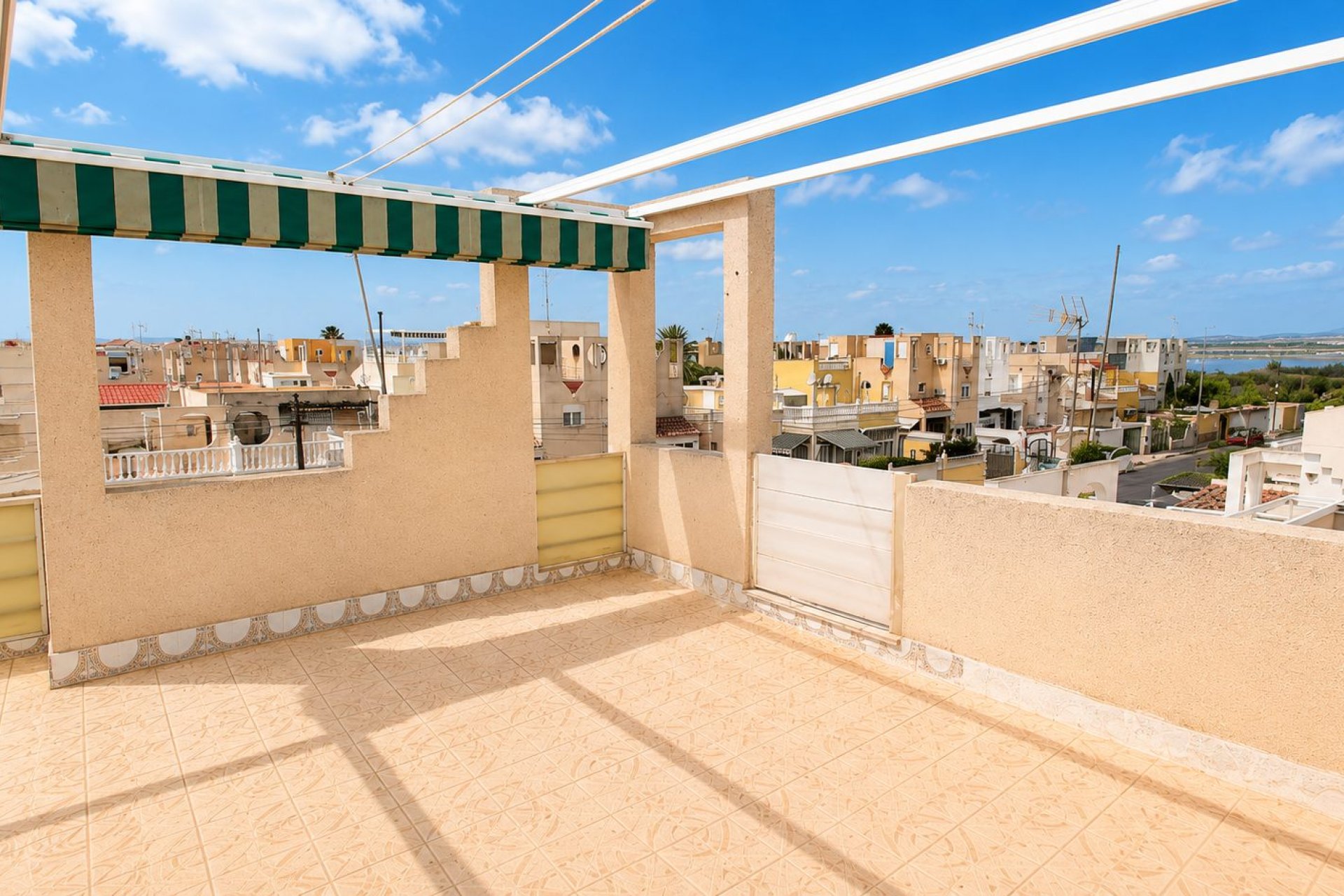 Resale - Terraced house / Townhouse - Torrevieja