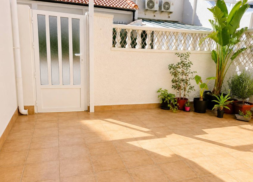 Resale - Terraced house / Townhouse - Torrevieja