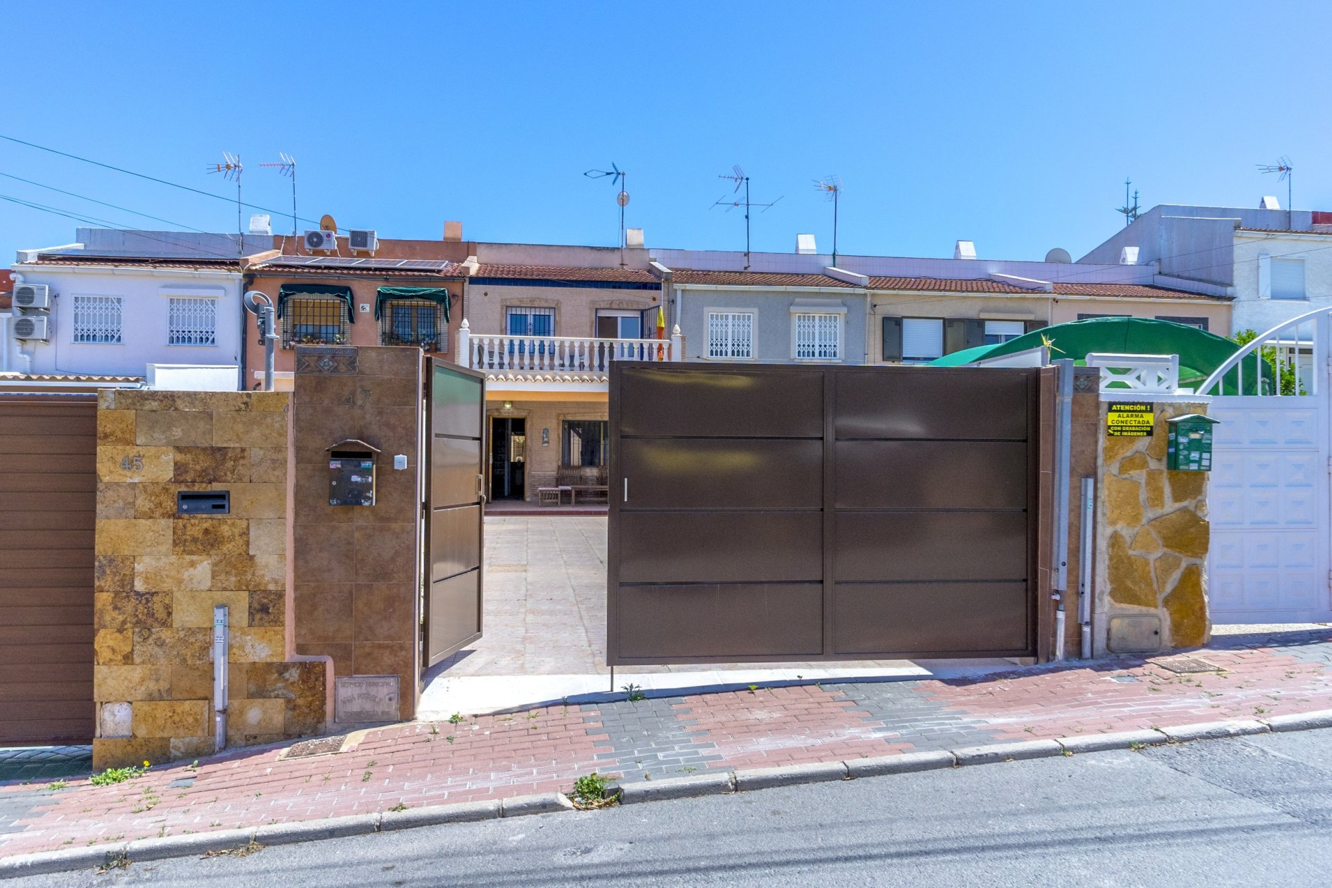 Resale - Town House - Los Balcones