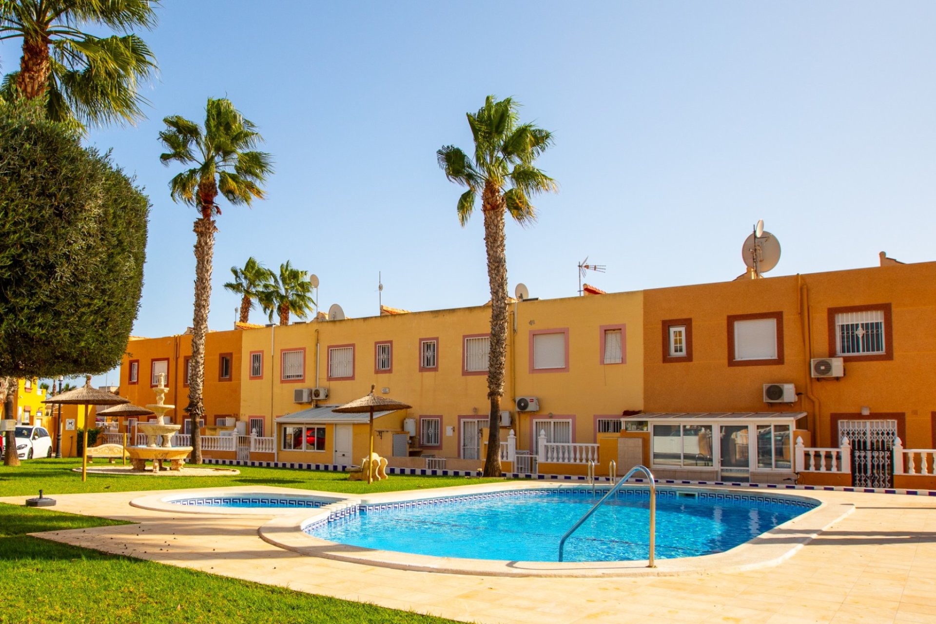 Resale - Town House - Orihuela Costa - La Zenia