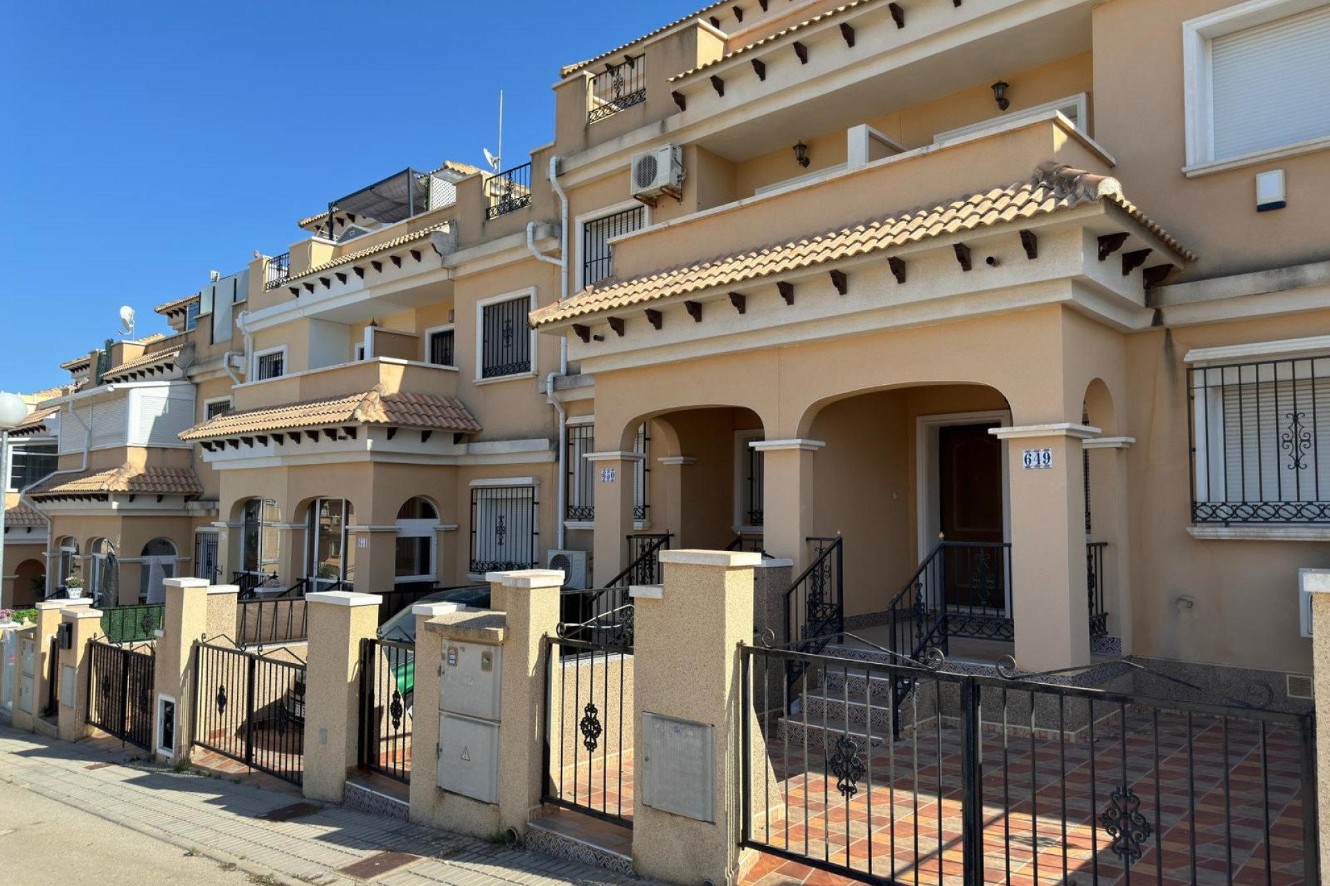 Resale - Town House - Orihuela Costa - Villamartín