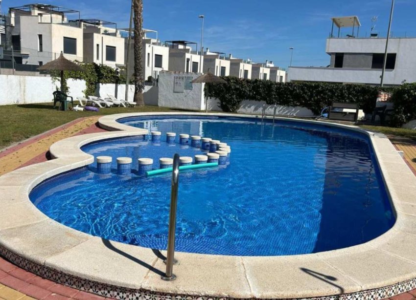 Resale - Town House - Orihuela Costa - Villamartín