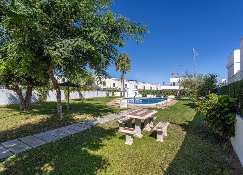 Resale - Town House - Orihuela Costa - Villamartín