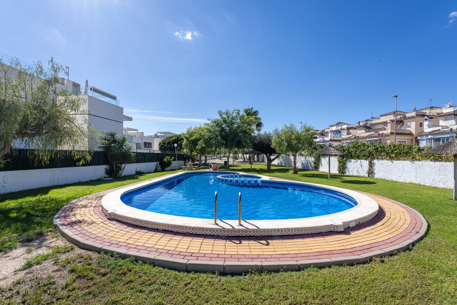 Resale - Town House - Orihuela Costa - Villamartín