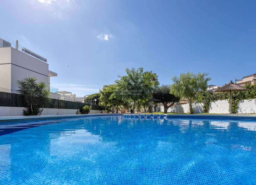 Resale - Town House - Orihuela Costa - Villamartín