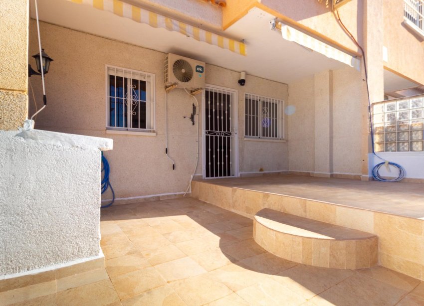 Resale - Town House - Torrevieja - Aguas Nuevas