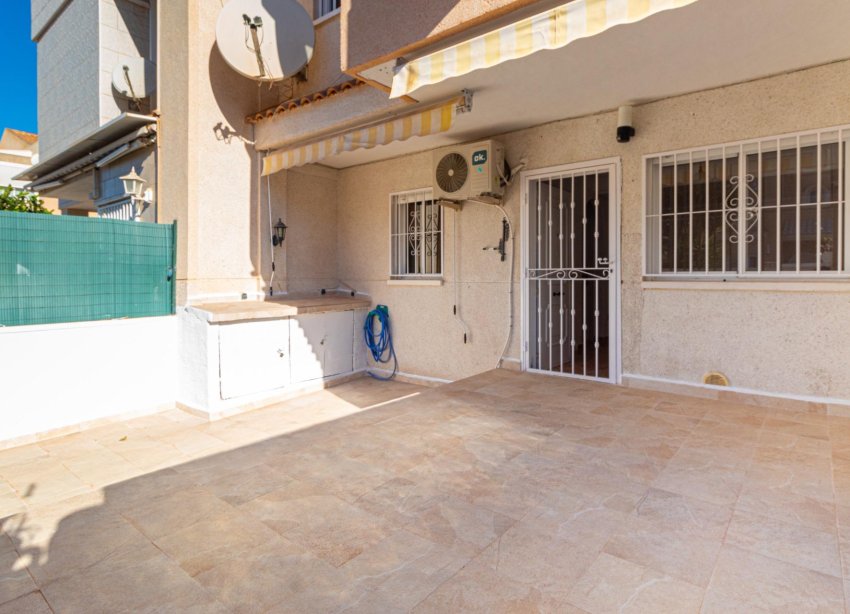 Resale - Town House - Torrevieja - Aguas Nuevas