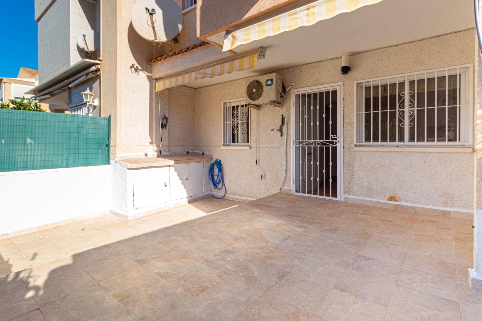 Resale - Town House - Torrevieja - Aguas Nuevas