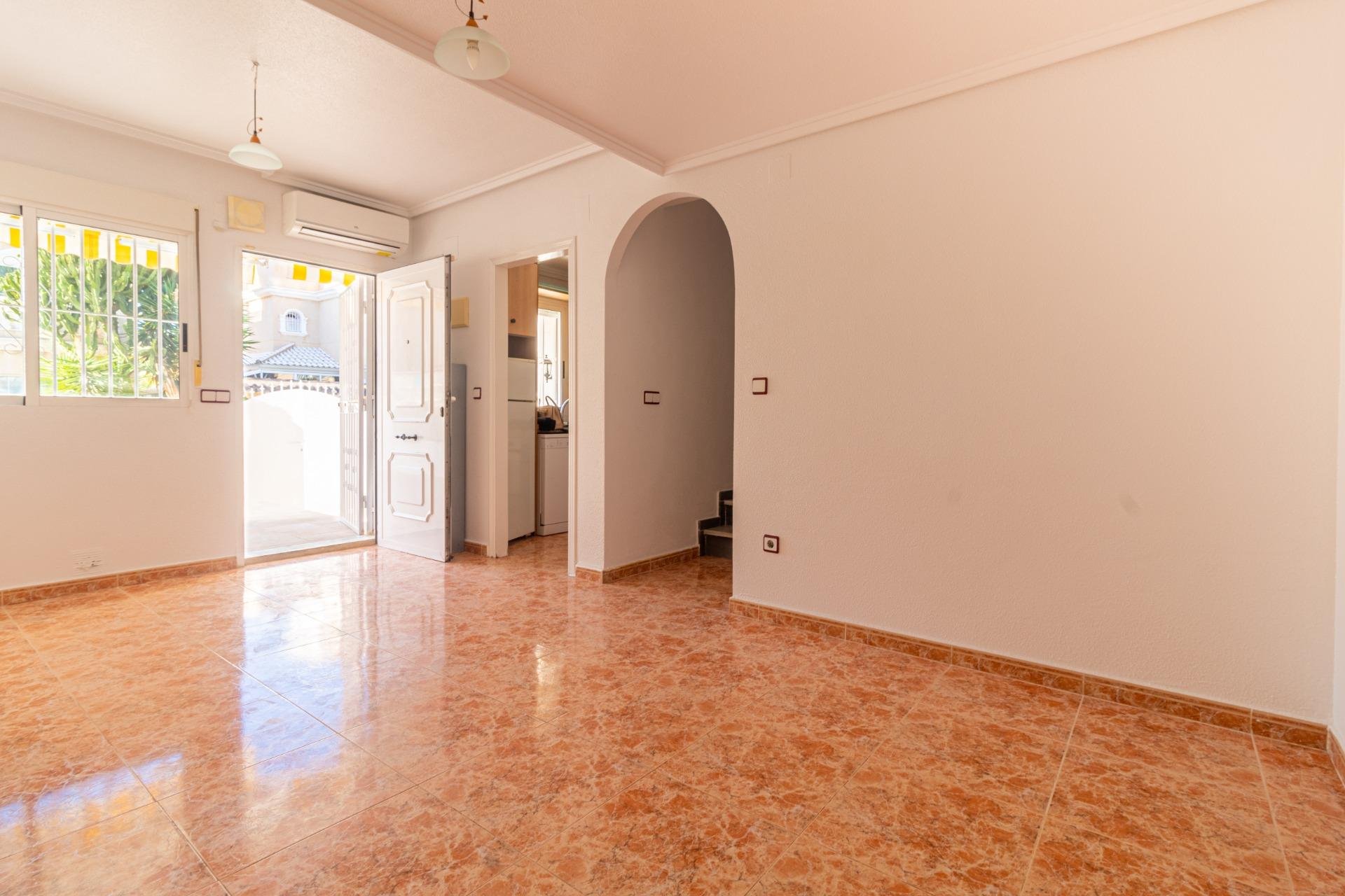 Resale - Town House - Torrevieja - Aguas Nuevas