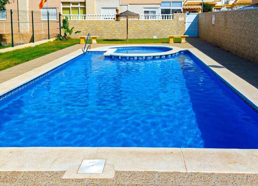 Resale - Town House - Torrevieja - Aguas Nuevas