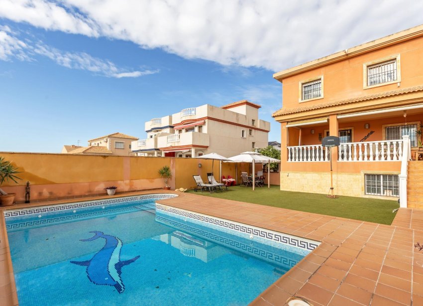 Resale - Town House - Torrevieja - Aguas Nuevas