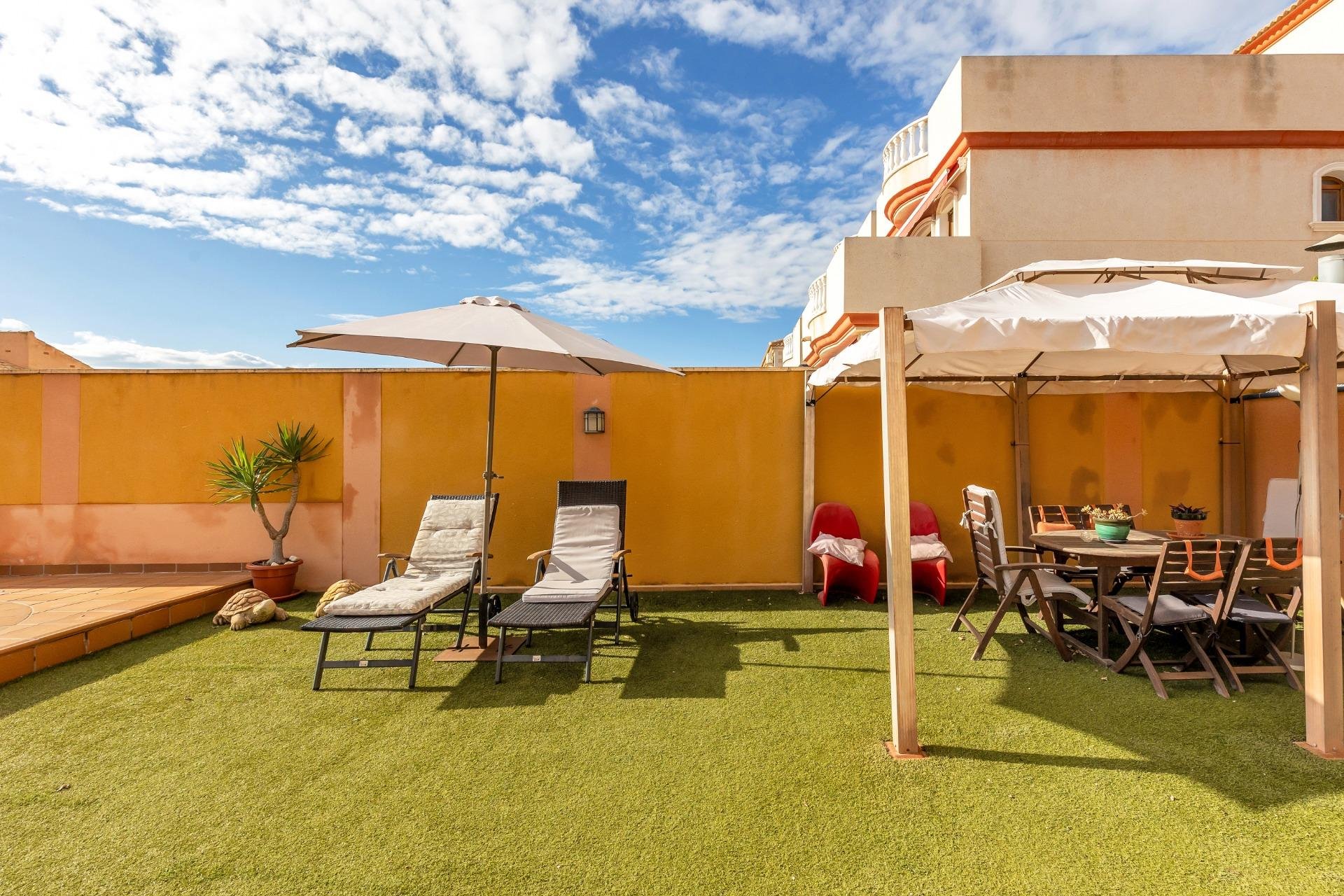 Resale - Town House - Torrevieja - Aguas Nuevas