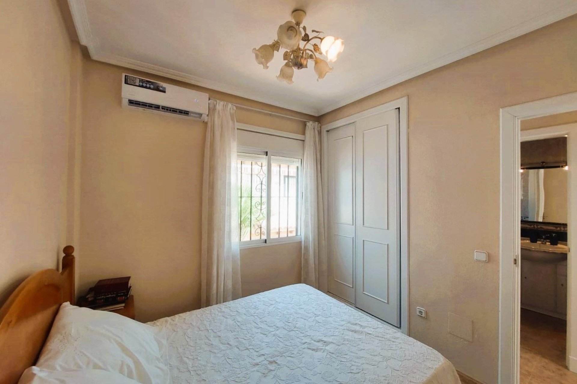 Resale - Town House - Torrevieja - Las calas