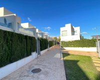 Resale - Town House - Torrevieja - Punta Prima