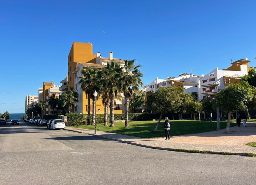 Resale - Town House - Torrevieja - Punta Prima