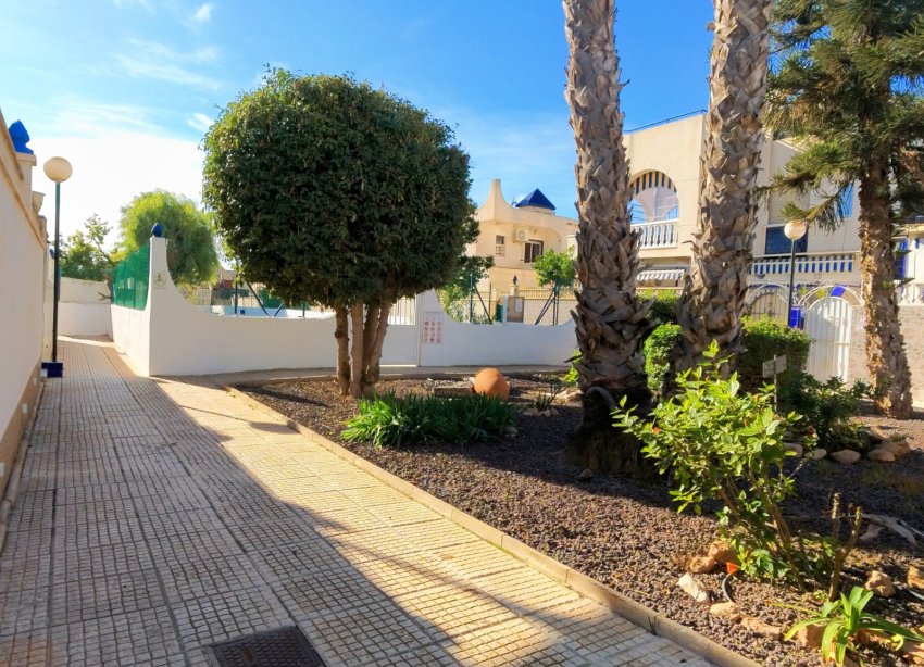 Resale - Town House - Torrevieja