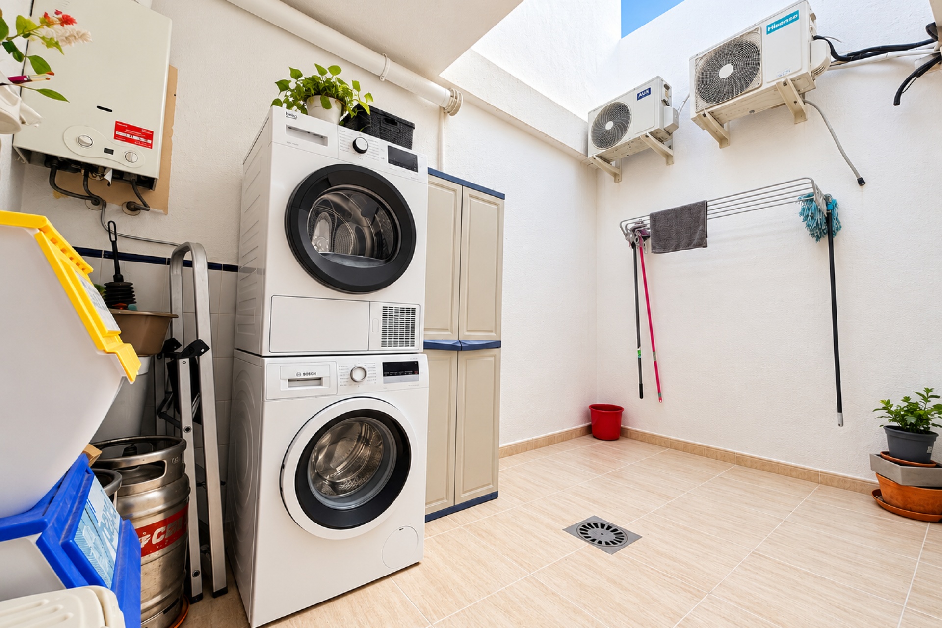 Resale - Townhouse / Terraced House - Daya Nueva