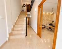 Resale - Townhouse / Terraced House - Daya Nueva