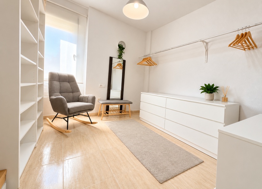 Resale - Townhouse / Terraced House - Daya Nueva