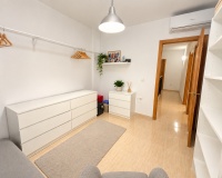Resale - Townhouse / Terraced House - Daya Nueva