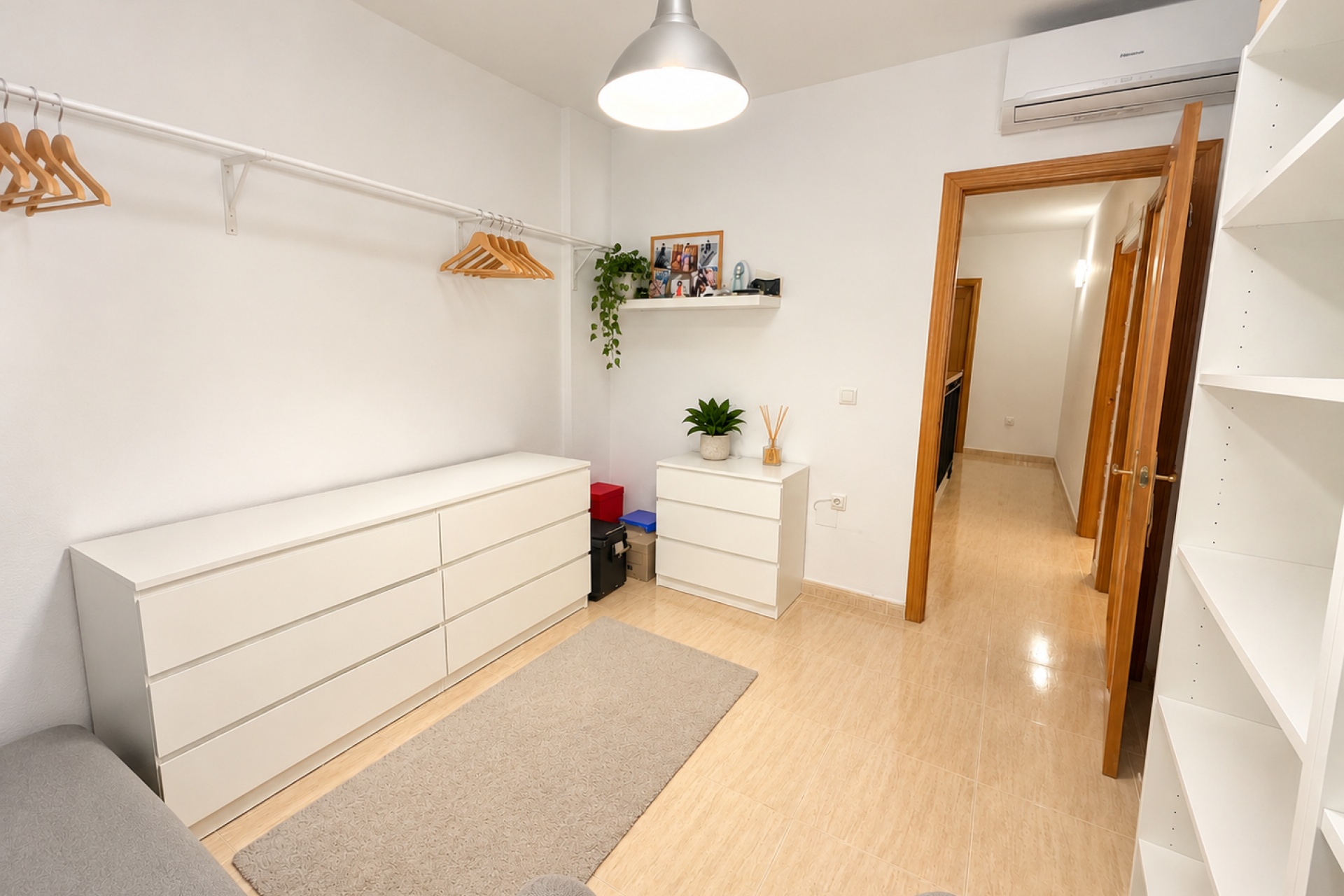 Resale - Townhouse / Terraced House - Daya Nueva