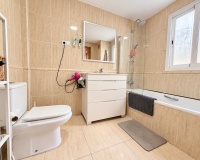 Resale - Townhouse / Terraced House - Daya Nueva