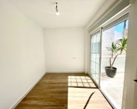 Resale - Townhouse / Terraced House - Daya Vieja