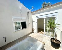 Resale - Townhouse / Terraced House - Daya Vieja