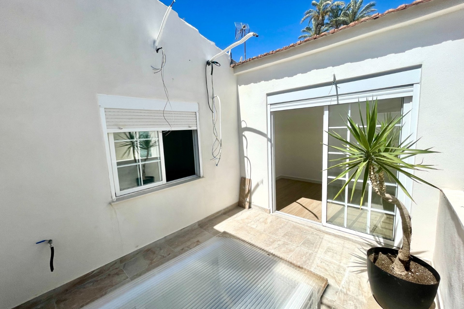 Resale - Townhouse / Terraced House - Daya Vieja