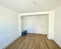 Resale - Townhouse / Terraced House - Daya Vieja